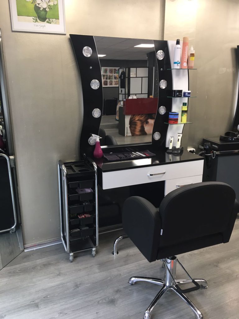 Kapsalon Smile Koningin Julianalaan 47 1421 DA UITHOORN